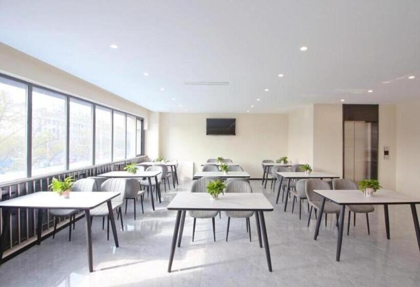 Hotel Greentree Inn Express Zhangjiagang Hexing Town Shazhou Professional Institue Of Technology