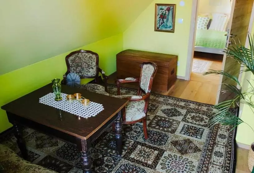 Bed and Breakfast Amd Chalet