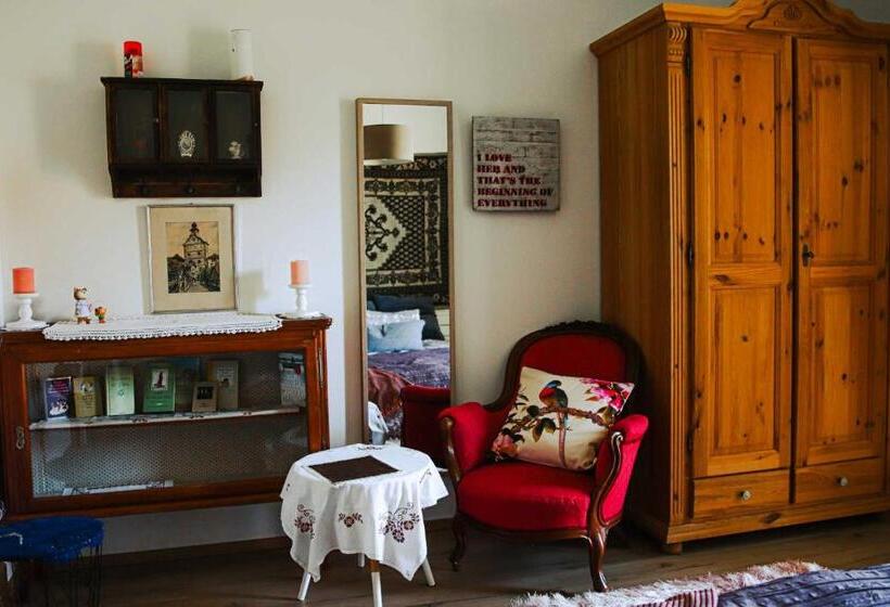 Bed and Breakfast Amd Chalet