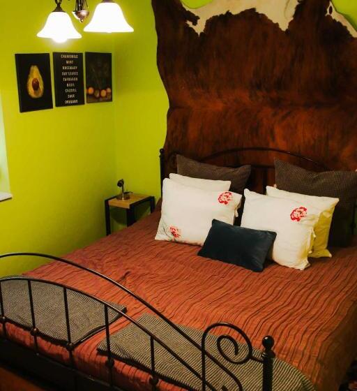 Bed and Breakfast Amd Chalet