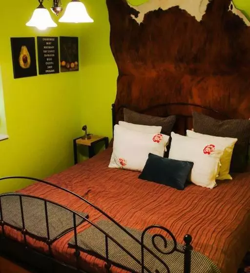 Bed and Breakfast Amd Chalet