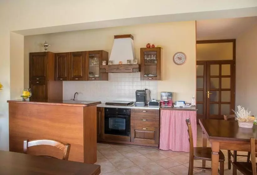 Aamiaismajoitus (B&B) L Infinito