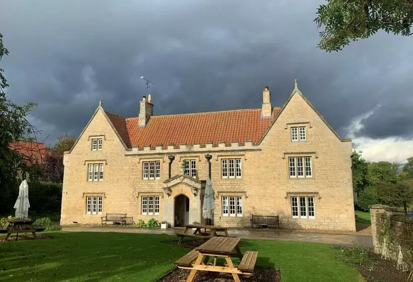 ホテル Griffin Inn Irnham