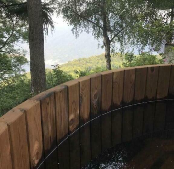 Larium Bed & Breakfast   Pigra