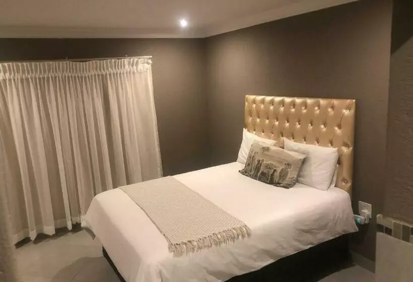 ペンション Charli’s Lodge