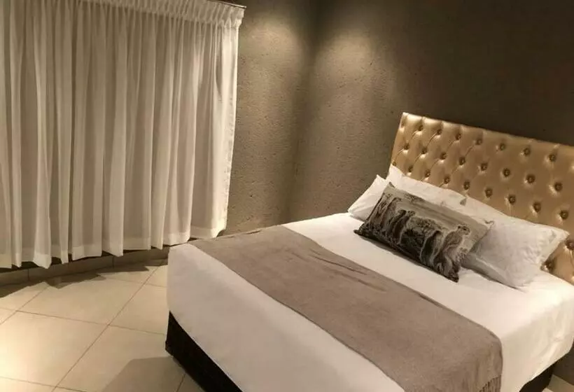 ペンション Charli’s Lodge