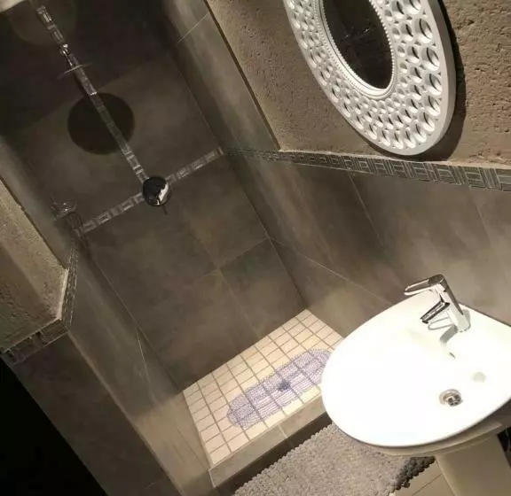 ペンション Charli’s Lodge