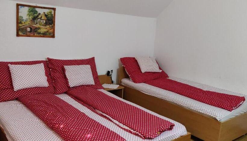 펜션 Tünde Vendégház