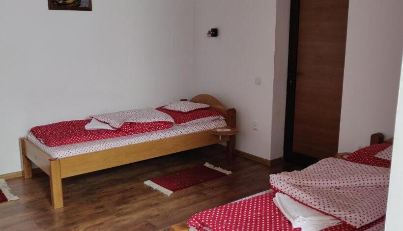 펜션 Tünde Vendégház