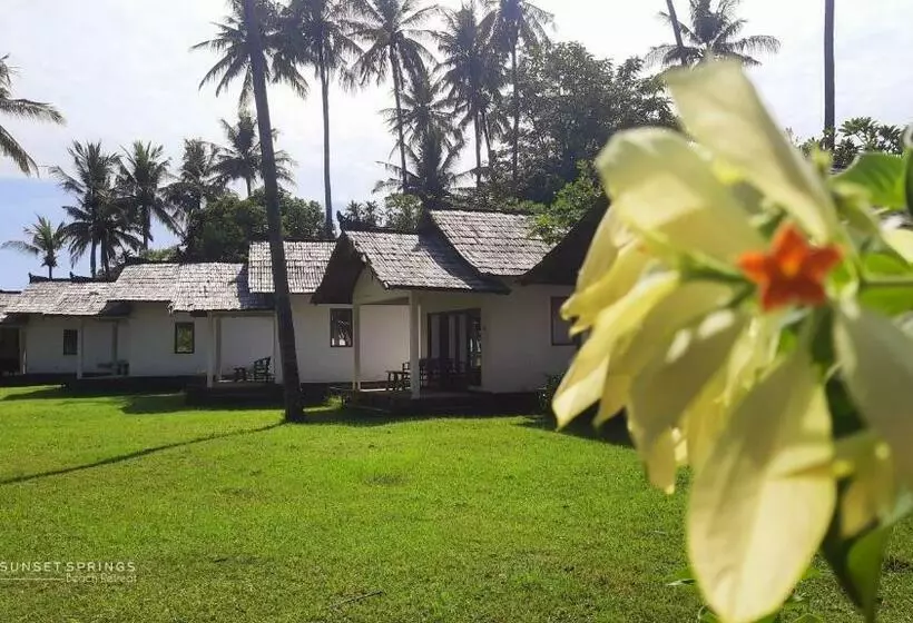 リゾートホテル Sunset Springs Beach Retreat