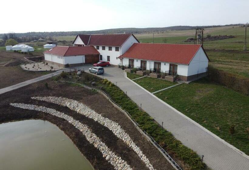 צימר Alsószuha Lovas Panzió