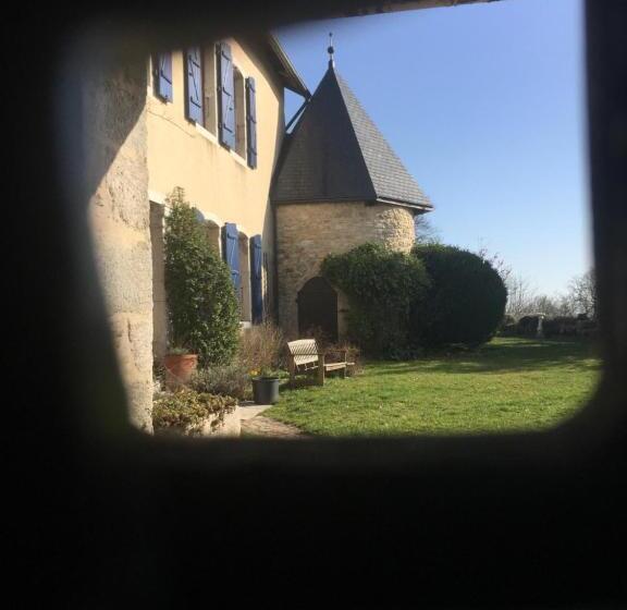 ベッドアンドブレックファースト Château De Sothonod