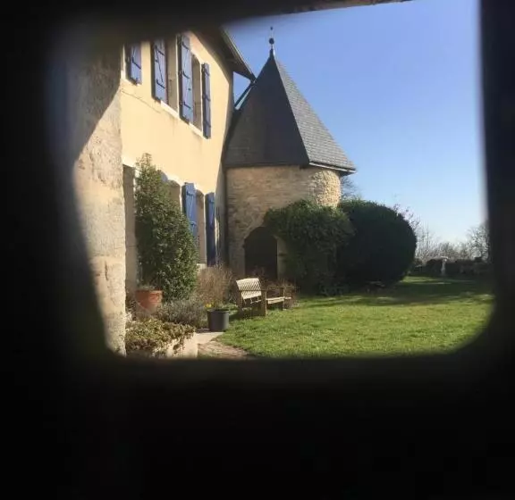 ベッドアンドブレックファースト Château De Sothonod