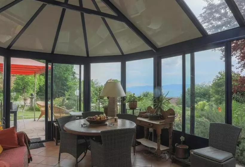 ベッドアンドブレックファースト Château De Sothonod