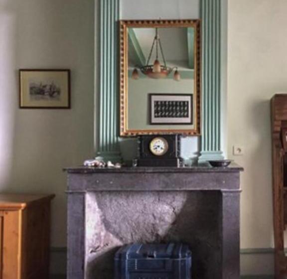 ベッドアンドブレックファースト Château De Sothonod