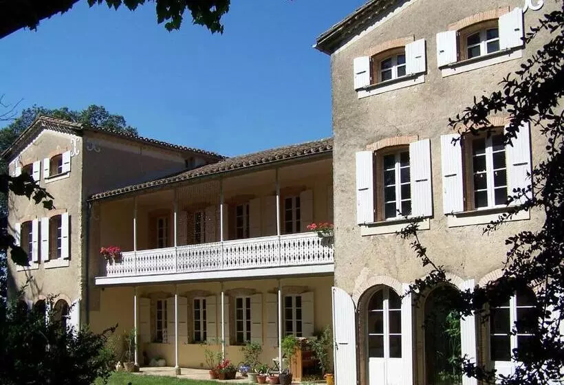 Aamiaismajoitus (B&B) Domaine De Las Planques