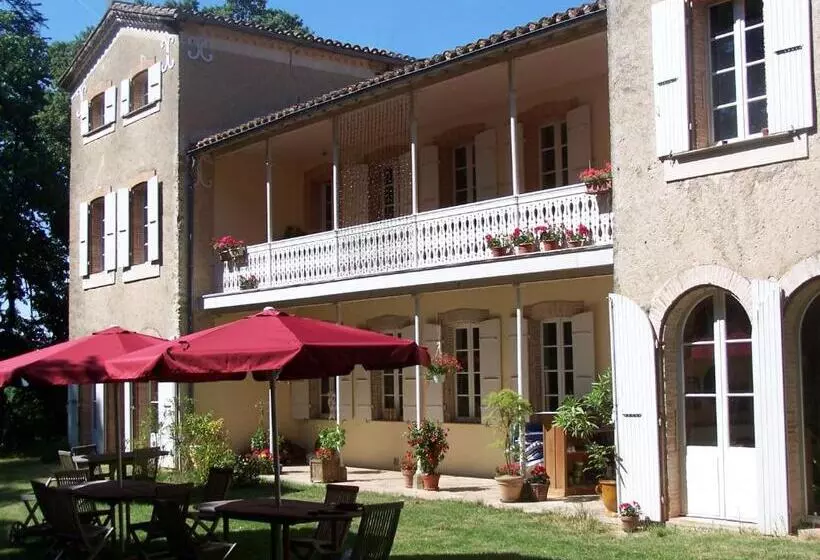 Aamiaismajoitus (B&B) Domaine De Las Planques