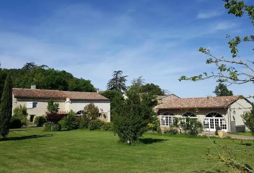 Aamiaismajoitus (B&B) Domaine De Las Planques