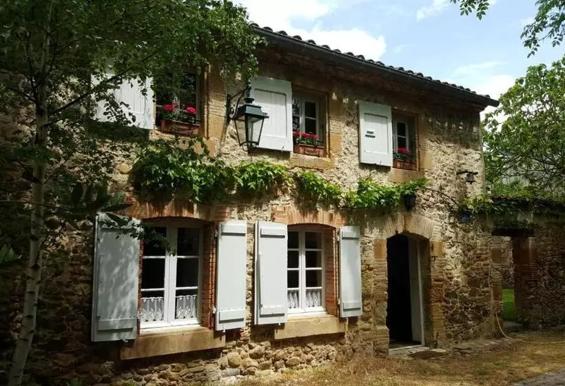 Aamiaismajoitus (B&B) Domaine De Las Planques