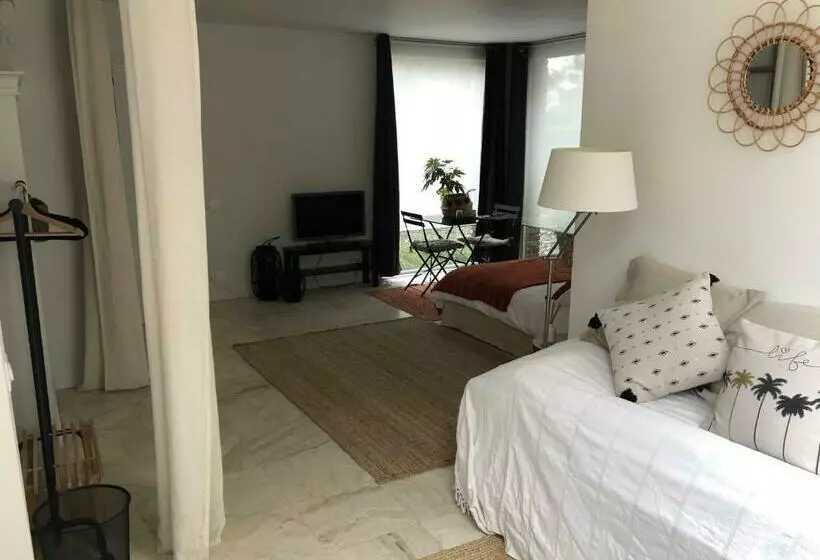 Aamiaismajoitus (B&B) Entre Parenthèses   Lille & Villeneuve D Ascq