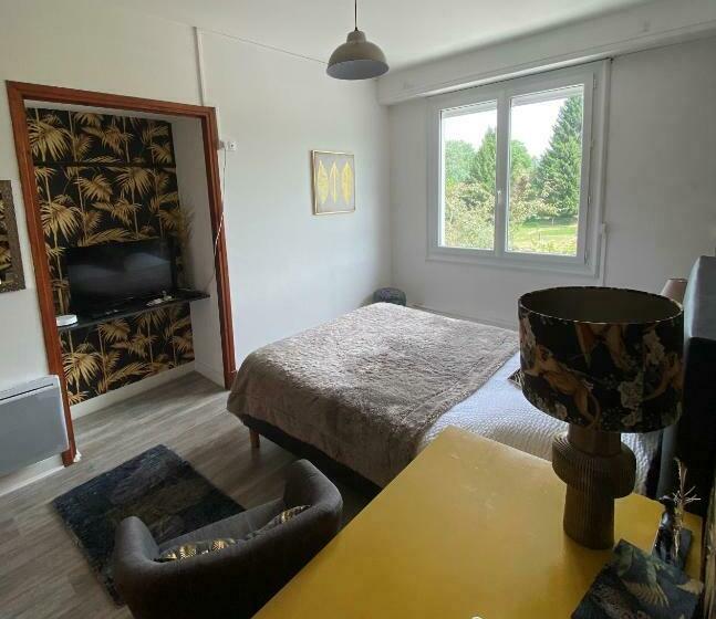 مبيت وإفطار La Maison De Barlest   Lourdes