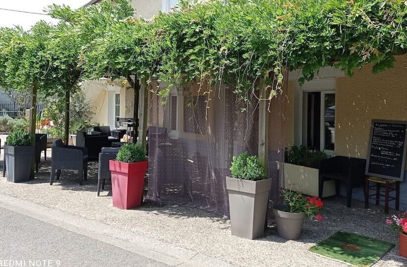 هتل L  Auberge Campagnarde, Lourdes