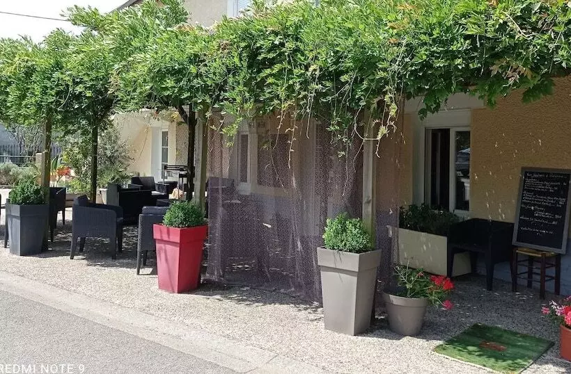 Hotelli L  Auberge Campagnarde, Lourdes