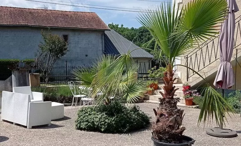 Hotelli L  Auberge Campagnarde, Lourdes