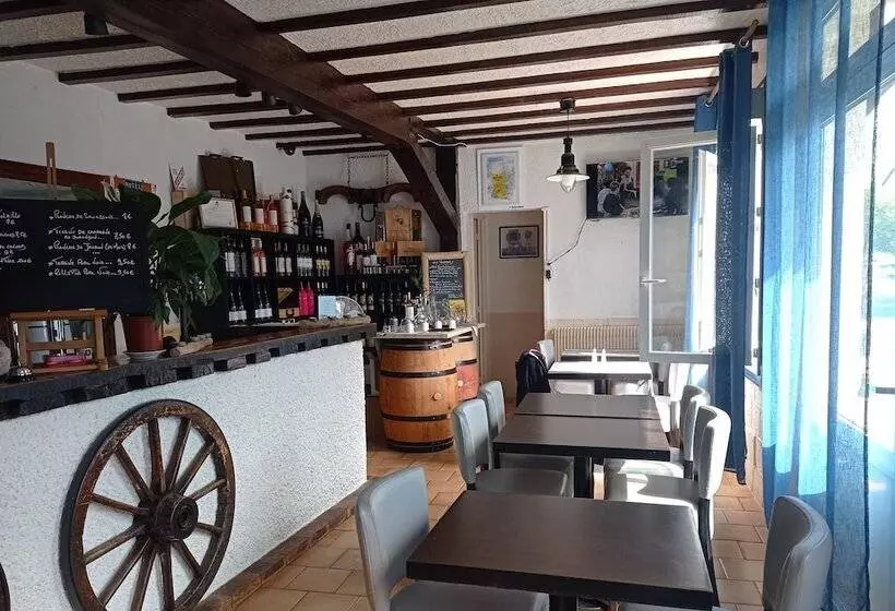 Hotelli L  Auberge Campagnarde, Lourdes