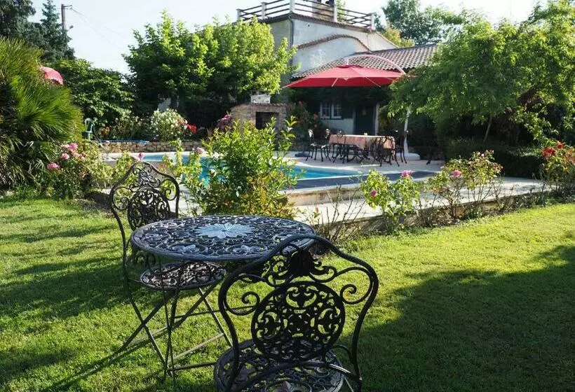 Majatalo Le Clos Des Noaillettes