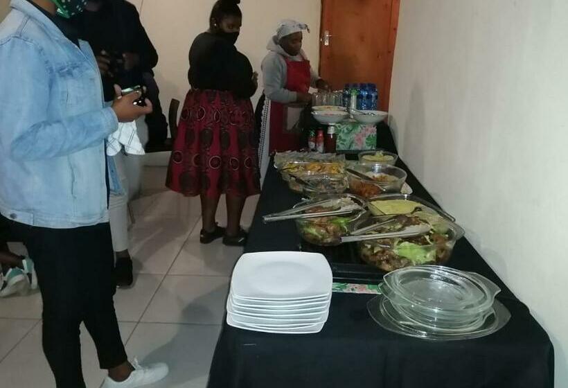 بنسيون Nogixa Lodge