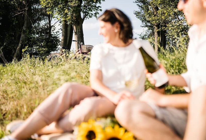 Weinzuhause Hotel Restaurant Vinothek