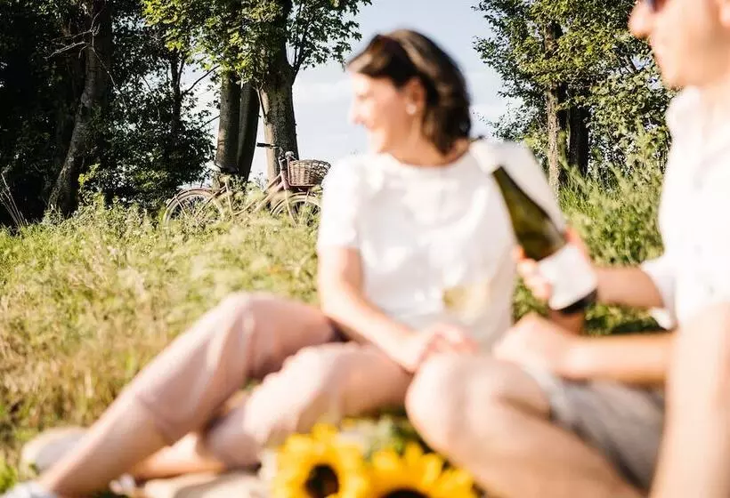 Weinzuhause Hotel Restaurant Vinothek