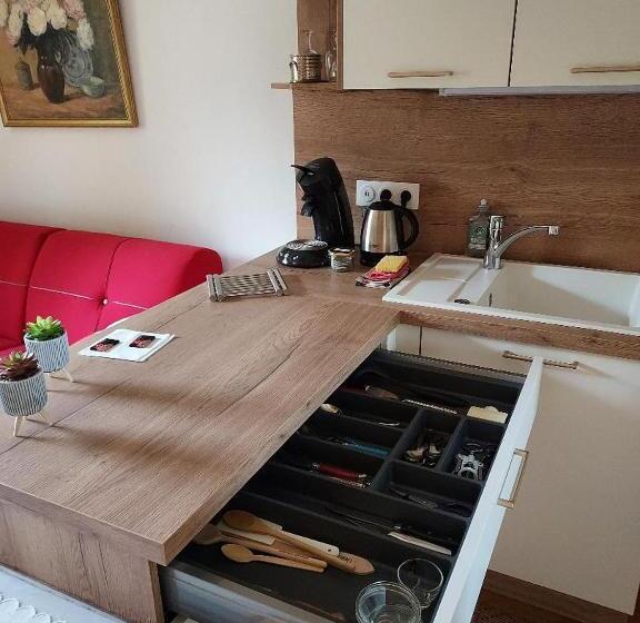 مبيت وإفطار A 5 Min De Beaune, Logement Tout Confort Au Calme