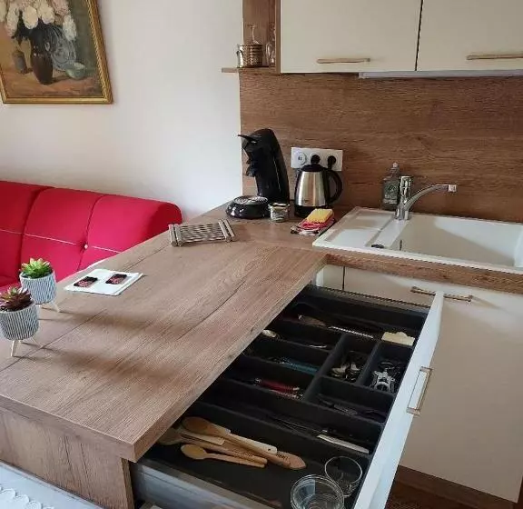 Aamiaismajoitus (B&B) A 5 Min De Beaune, Logement Tout Confort Au Calme