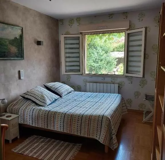 Aamiaismajoitus (B&B) A 5 Min De Beaune, Logement Tout Confort Au Calme