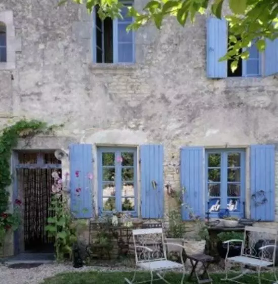 Aamiaismajoitus (B&B) Le Vieux Prieuré