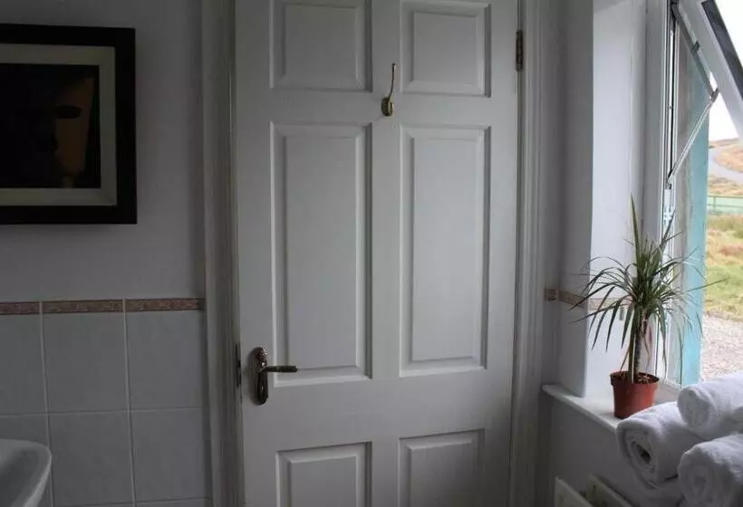 Aamiaismajoitus (B&B) Malin Head Solastobann Arthouse Room 1 En Suite