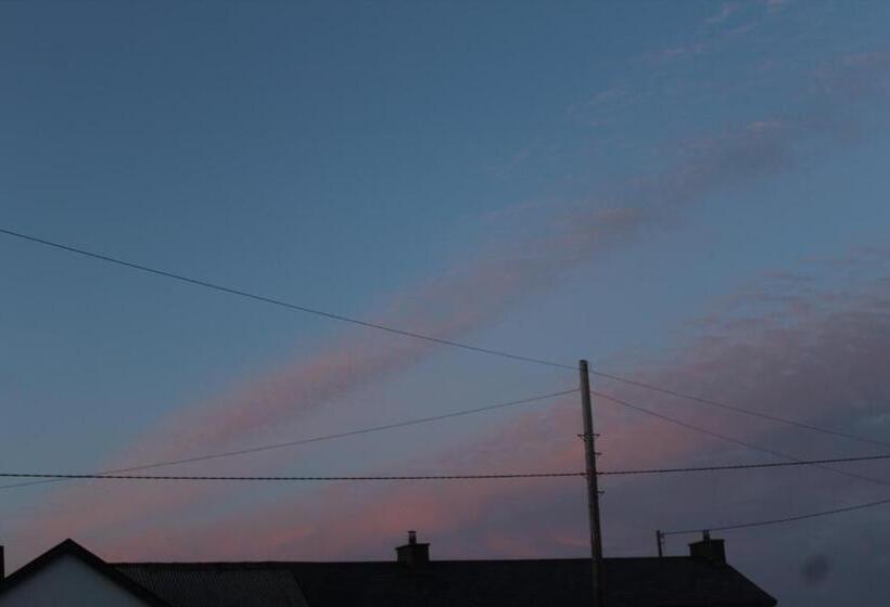 ベッドアンドブレックファースト Malin Head Solastobann Arthouse Room 1 En Suite