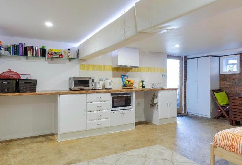 住宿加早餐  Modern & Homely Comfort