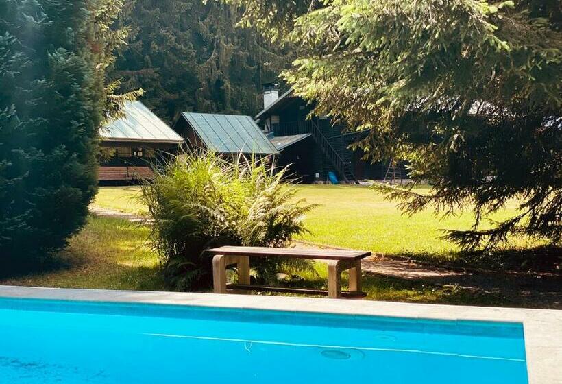 Отель Komáří Louka