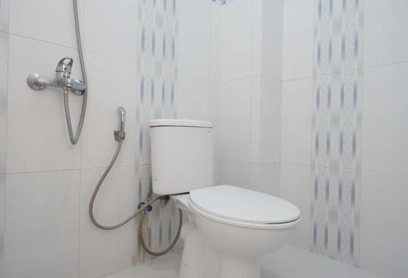 Hotel Reddoorz Near Terminal Tirtonadi 2