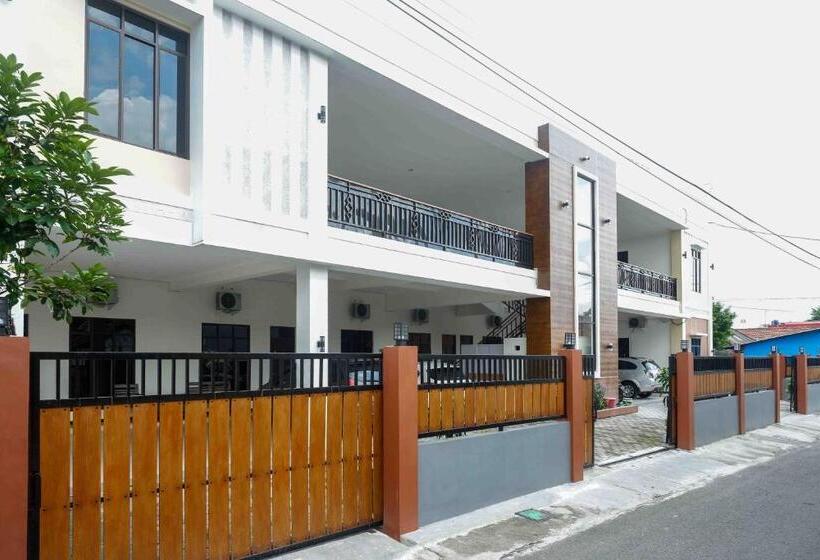 Hotel Reddoorz Near Terminal Tirtonadi 2