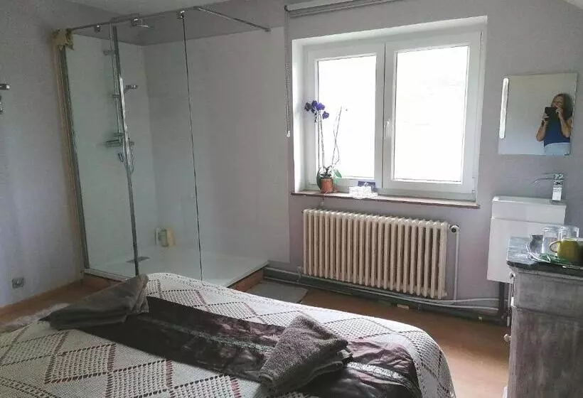 Majatalo Bed Vue Sur Vallée De La Meuse Namur