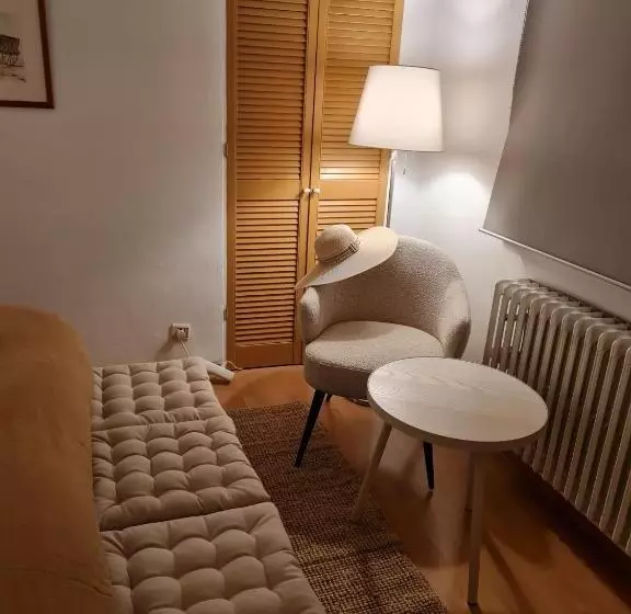 Majatalo Bed Vue Sur Vallée De La Meuse Namur