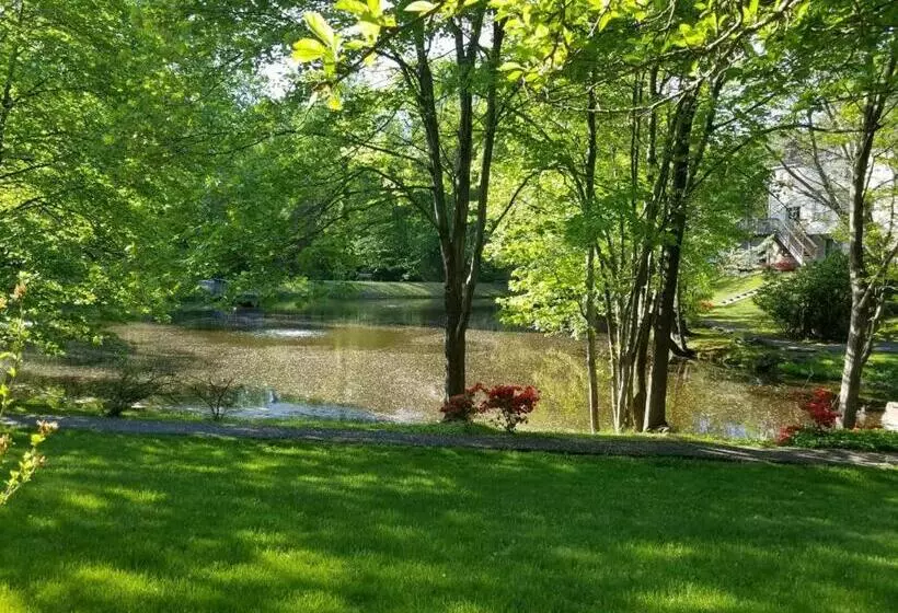 Majatalo Lakeview   Tranquille Private Suite