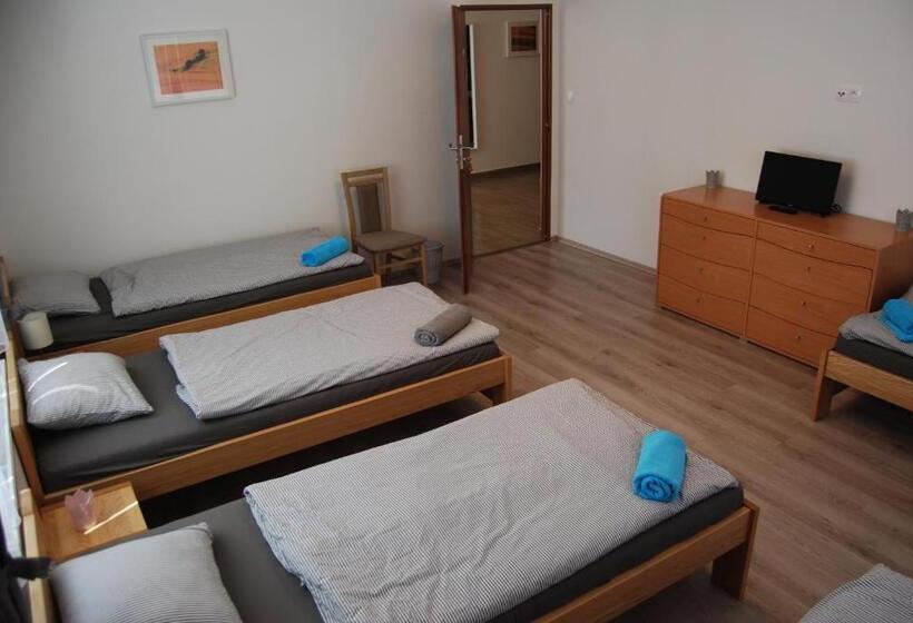 펜션 Penzion Na Rozcestí