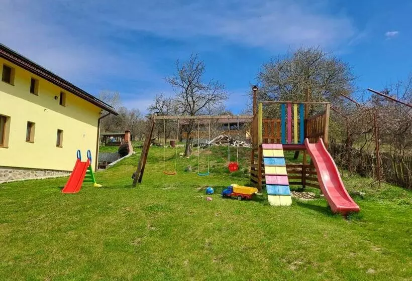 ペンション Viata La Tara Cerna