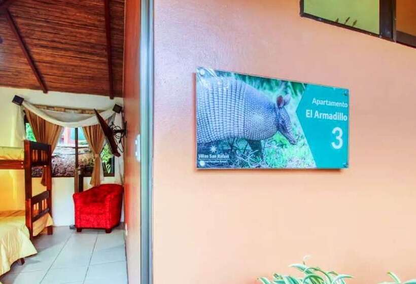 ユースホステル Kinkajou Ecolodge