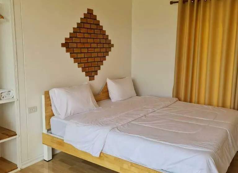 Aamiaismajoitus (B&B) นอร์ดิกเฮ้าส์ แอนด์ คอฟฟี่หนองบัวลำภู